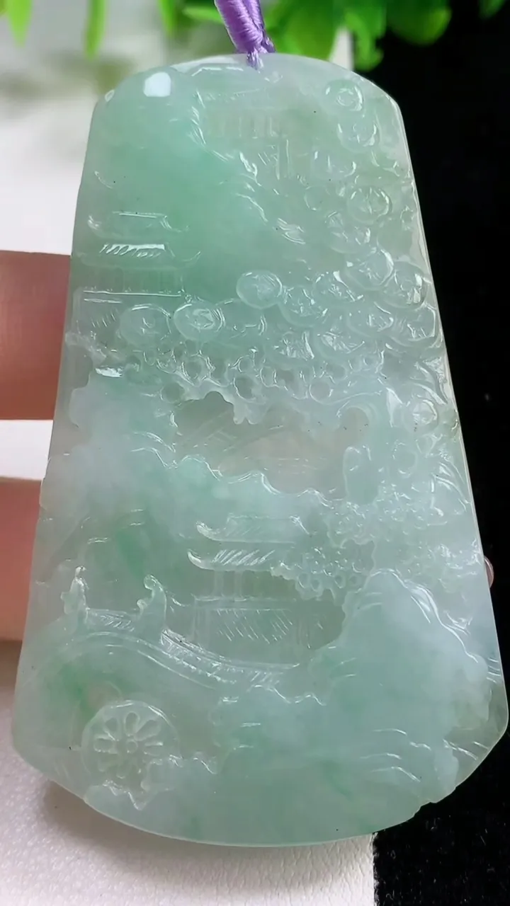 天然A货翡翠山水牌吊坠，尺寸69.3-43.2-5.6，重量:33.50g
11月6日