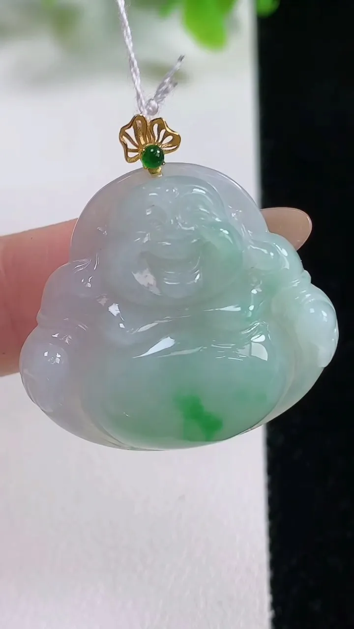 天然A货翡翠佛公吊坠，尺寸27-29.4-6.5，重量:7.59g
11月6日
