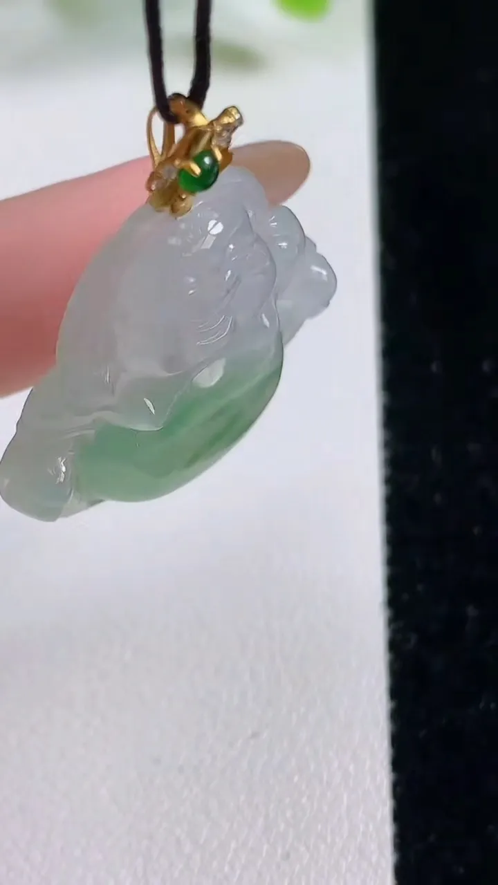 天然A货翡翠佛公吊坠，尺寸26.4-29-6，重量:6.42g
11月6日