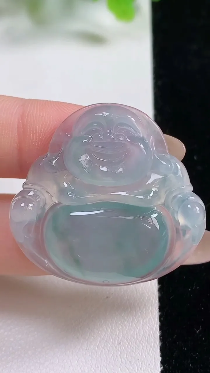 天然A货翡翠种飘花佛公吊坠，尺寸33.2-35.8-5.4，重量:9.36g
11月6日