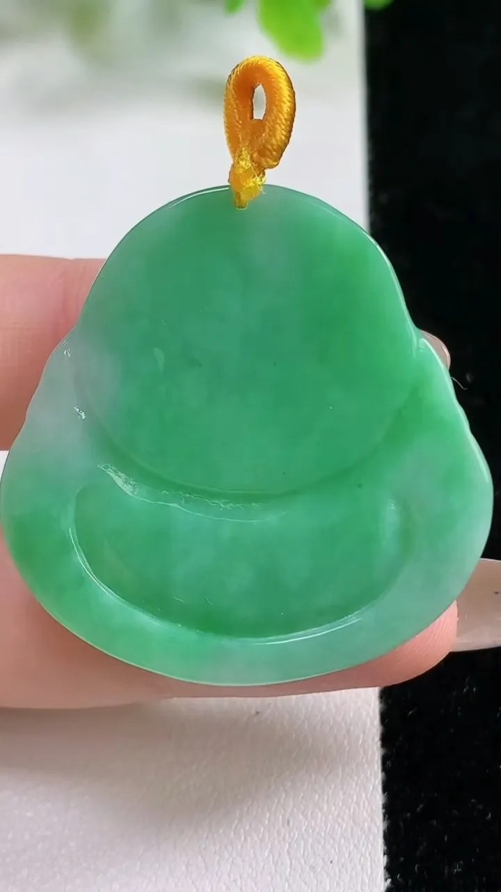 天然A货翡翠佛公吊坠，尺寸37-36.6-5.7，重量:13.95g
11月6日