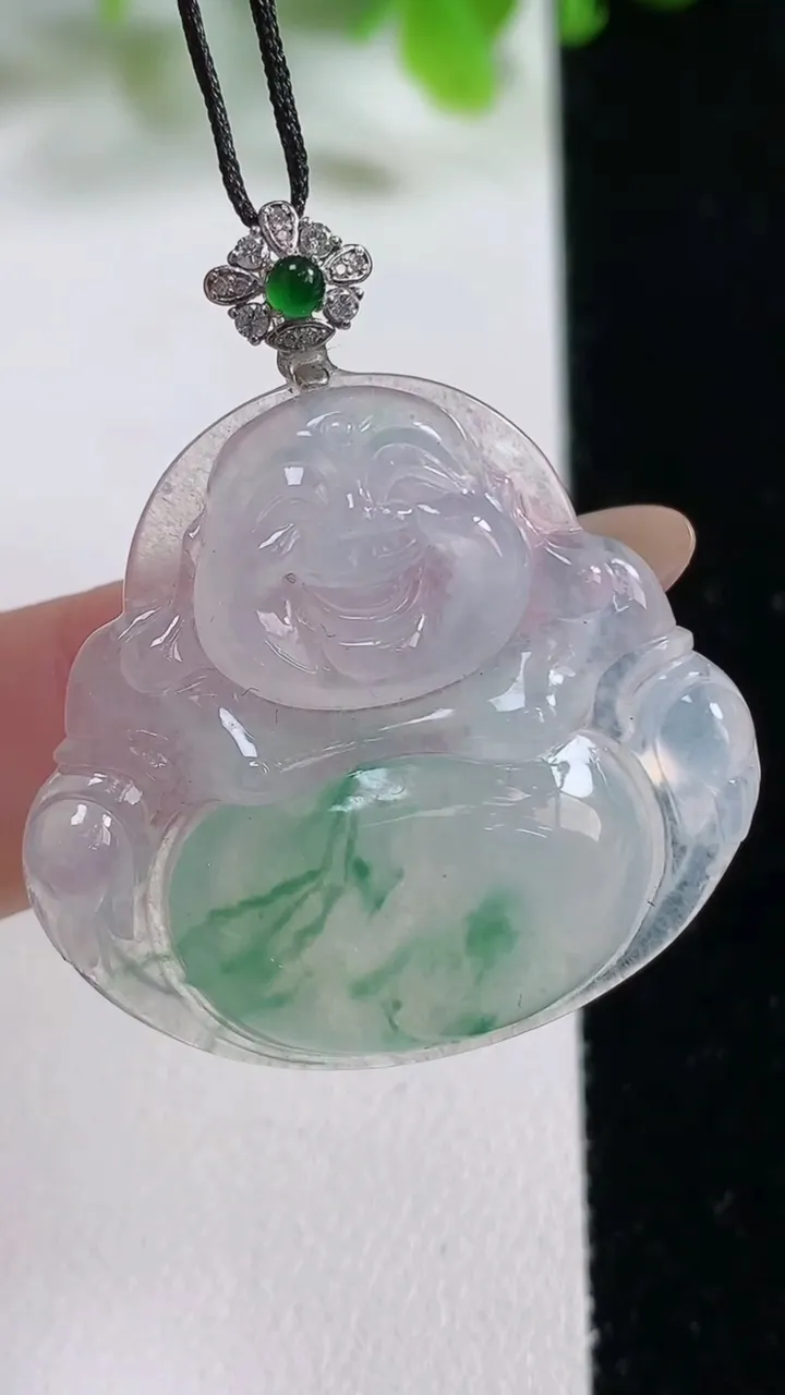 天然A货翡翠种飘花佛公吊坠，尺寸31-33-6，重量:9.00g
11月6日