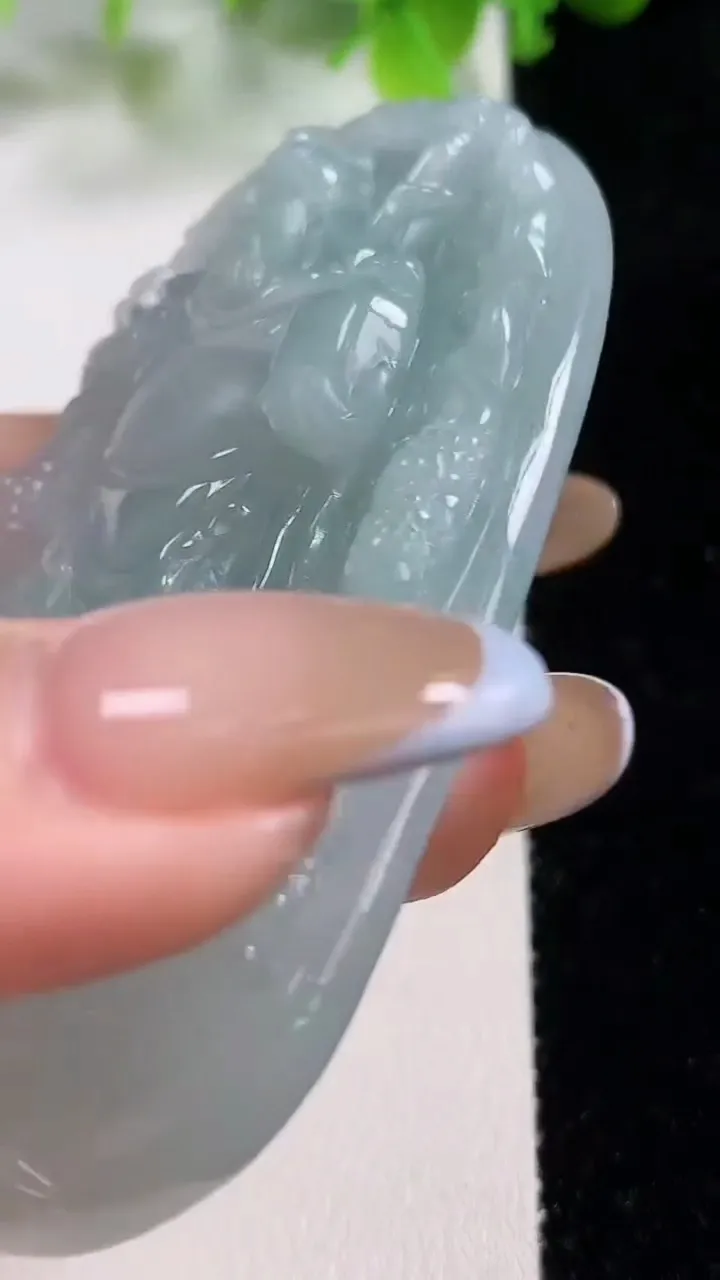 天然A货翡翠御龙关公吊坠，尺寸70.5-41.8-11.5，重量:65.78g
11月6日