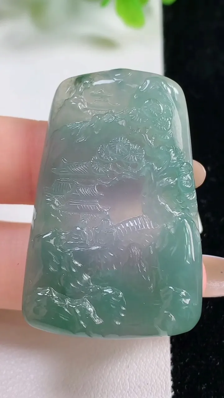 天然A货翡翠山水牌吊坠，尺寸45-29.5-6.3，重量:19.04g
11月6日