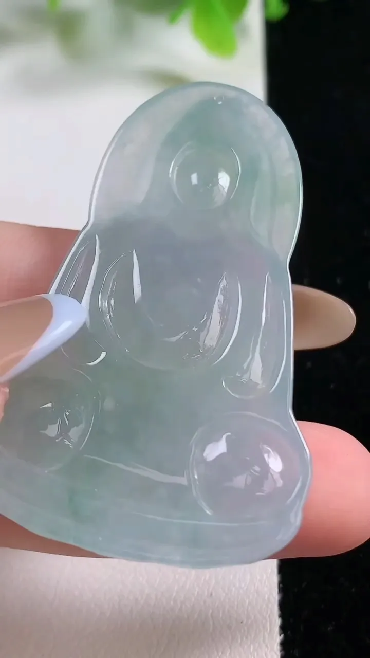 天然A货翡翠素衣观音菩萨吊坠，尺寸53-32-5.8，重量:16.24g
11月6日