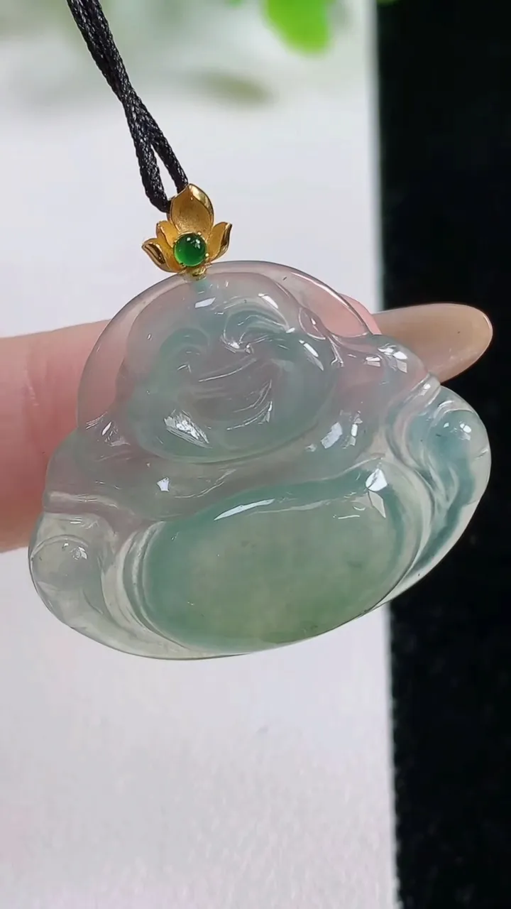 天然A货翡翠佛公吊坠，尺寸24.7-29-5，重量:5.20g
11月6日