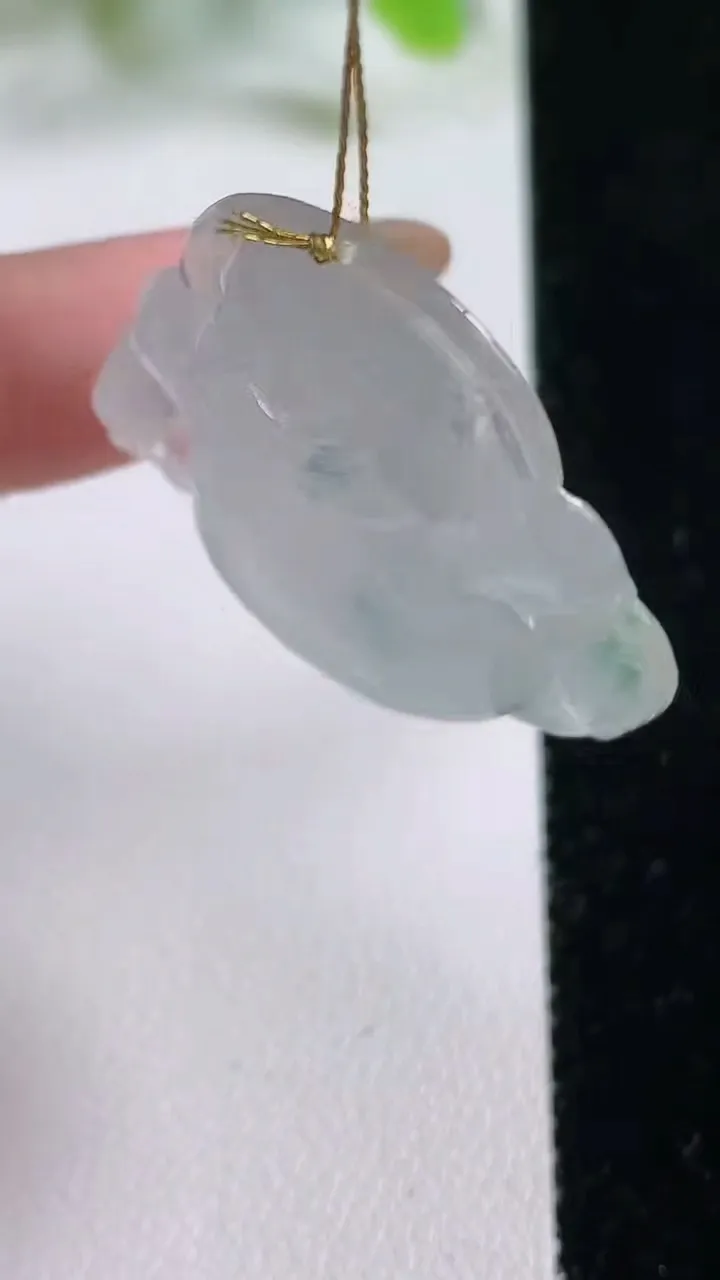 天然A货翡翠种飘花佛公吊坠，尺寸31.8-34.3-6.5，重量:10.00g
11月6日