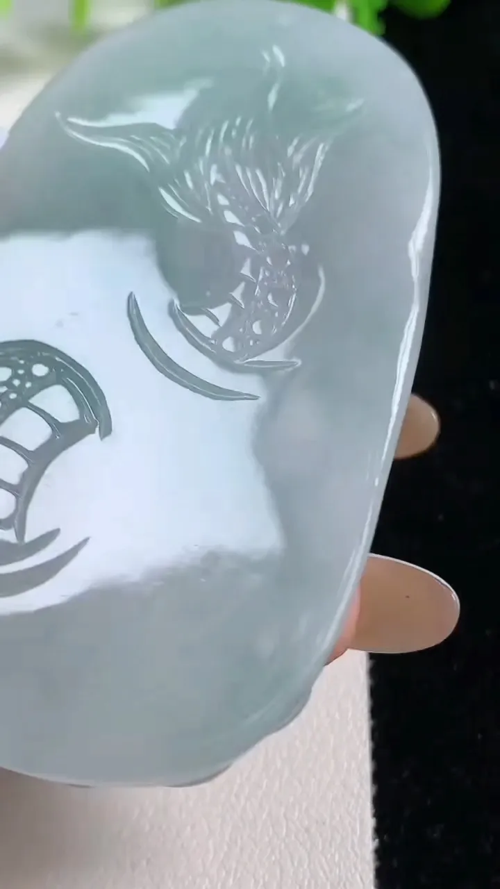 天然A货翡翠御龙关公吊坠，尺寸70.5-41.8-11.5，重量:65.78g
11月6日