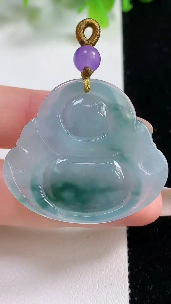 天然A货翡翠冰种飘花佛公吊坠，尺寸33.3-37.7-6.1，重量:11.77g
11月6日