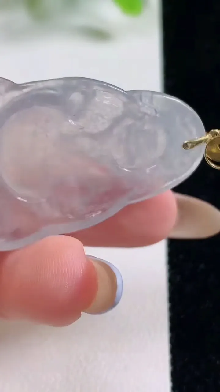 天然A货翡翠种白冰财神爷吊坠，尺寸42-27.2-5.8，重量:11.52g
11月6日