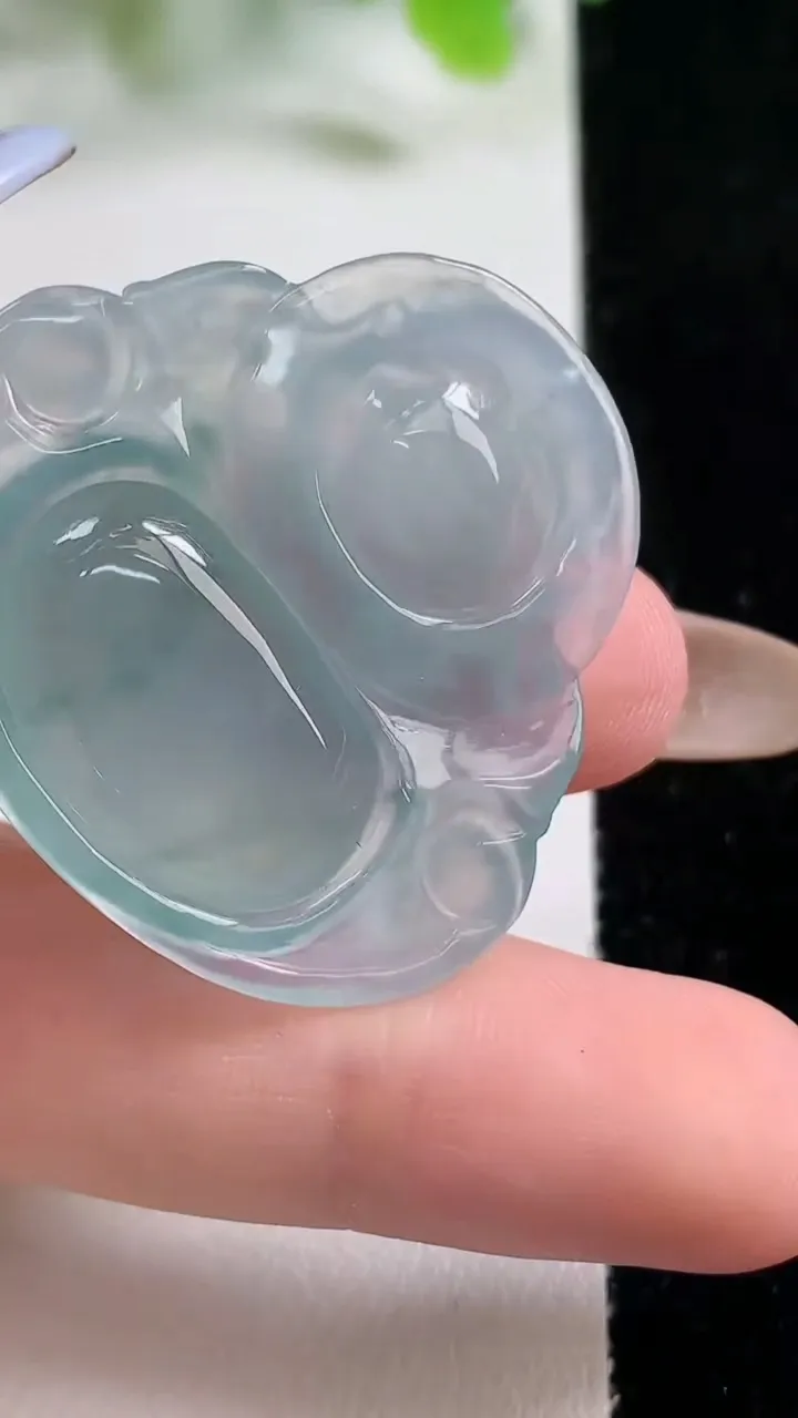 天然A货翡翠种飘花佛公吊坠，尺寸33.2-35.8-5.4，重量:9.36g
11月6日