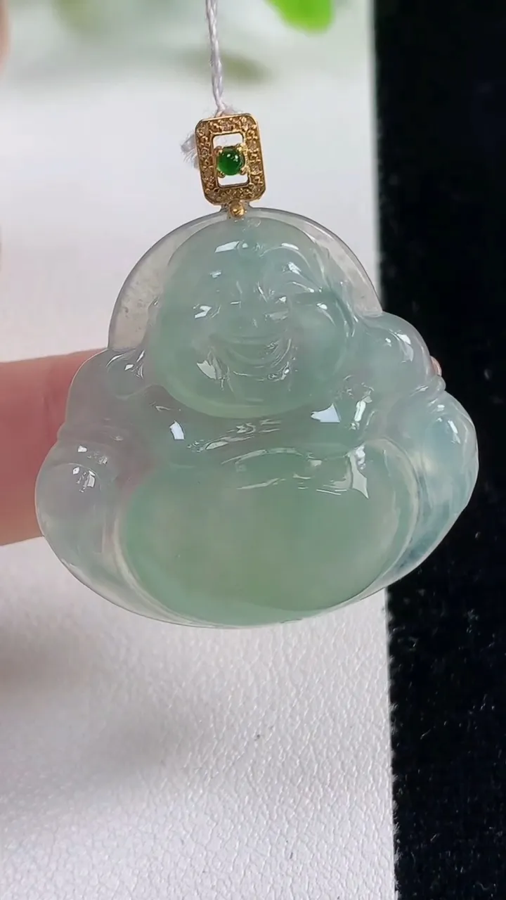 天然A货翡翠佛公吊坠，尺寸31-32.7-6.3，重量:9.25g
11月6日