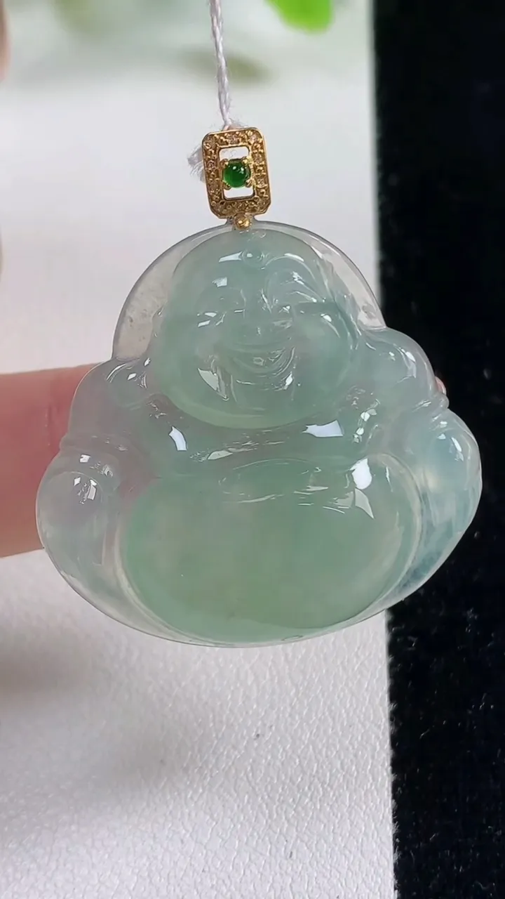 天然A货翡翠佛公吊坠，尺寸31-32.7-6.3，重量:9.25g
11月6日