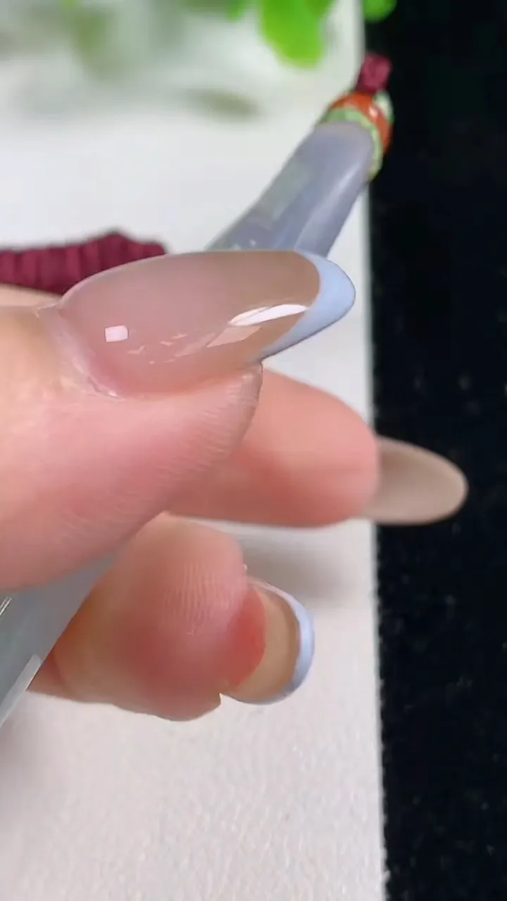 天然A货翡翠阿弥陀佛吊坠，尺寸69.7-24.7-7.3，重量:30.32g
11月6日