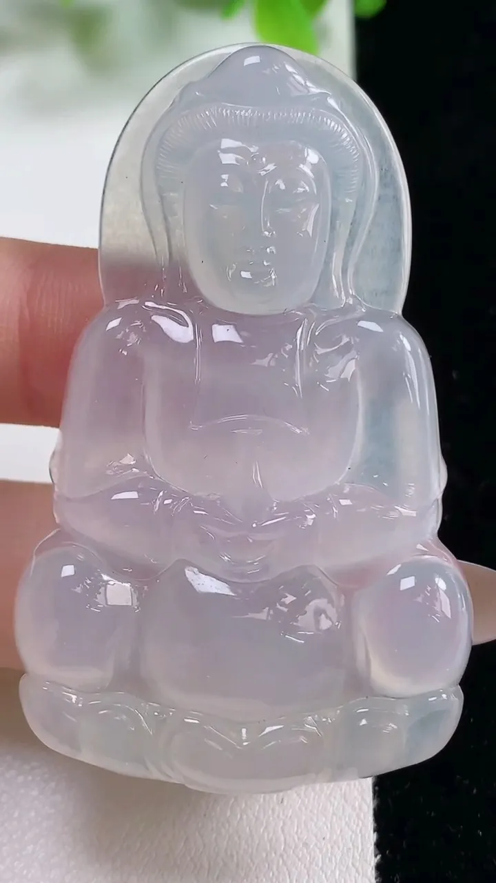 天然A货翡翠种白冰观音菩萨吊坠，尺寸58.3-35.8-5.6，重量:19.27g
11月6日