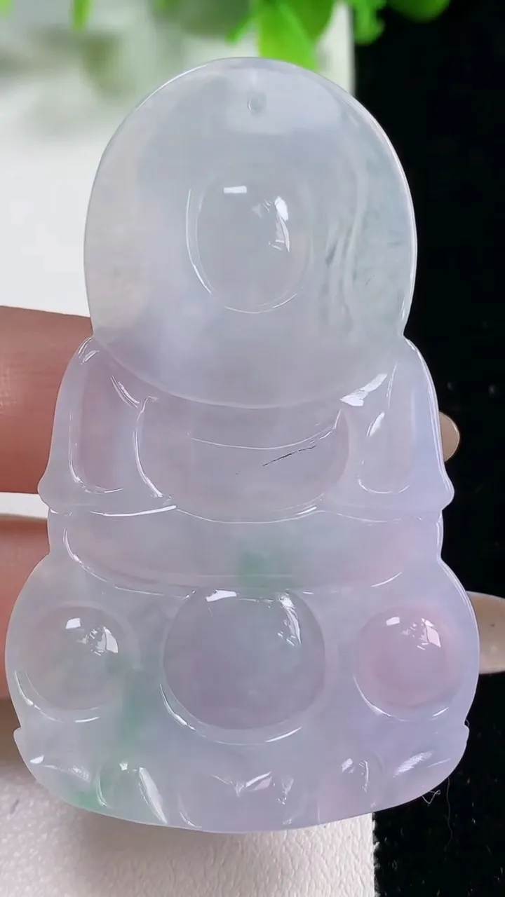 天然A货翡翠种春带彩 紫罗兰正装观音菩萨吊坠，尺寸63-38.2-6，重量:23.70g
11月6日