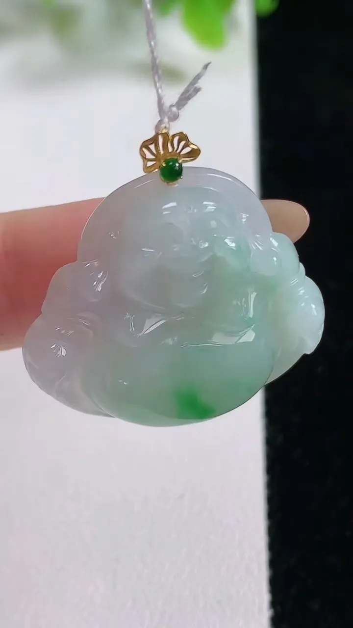 天然A货翡翠佛公吊坠，尺寸27-29.4-6.5，重量:7.59g
11月6日