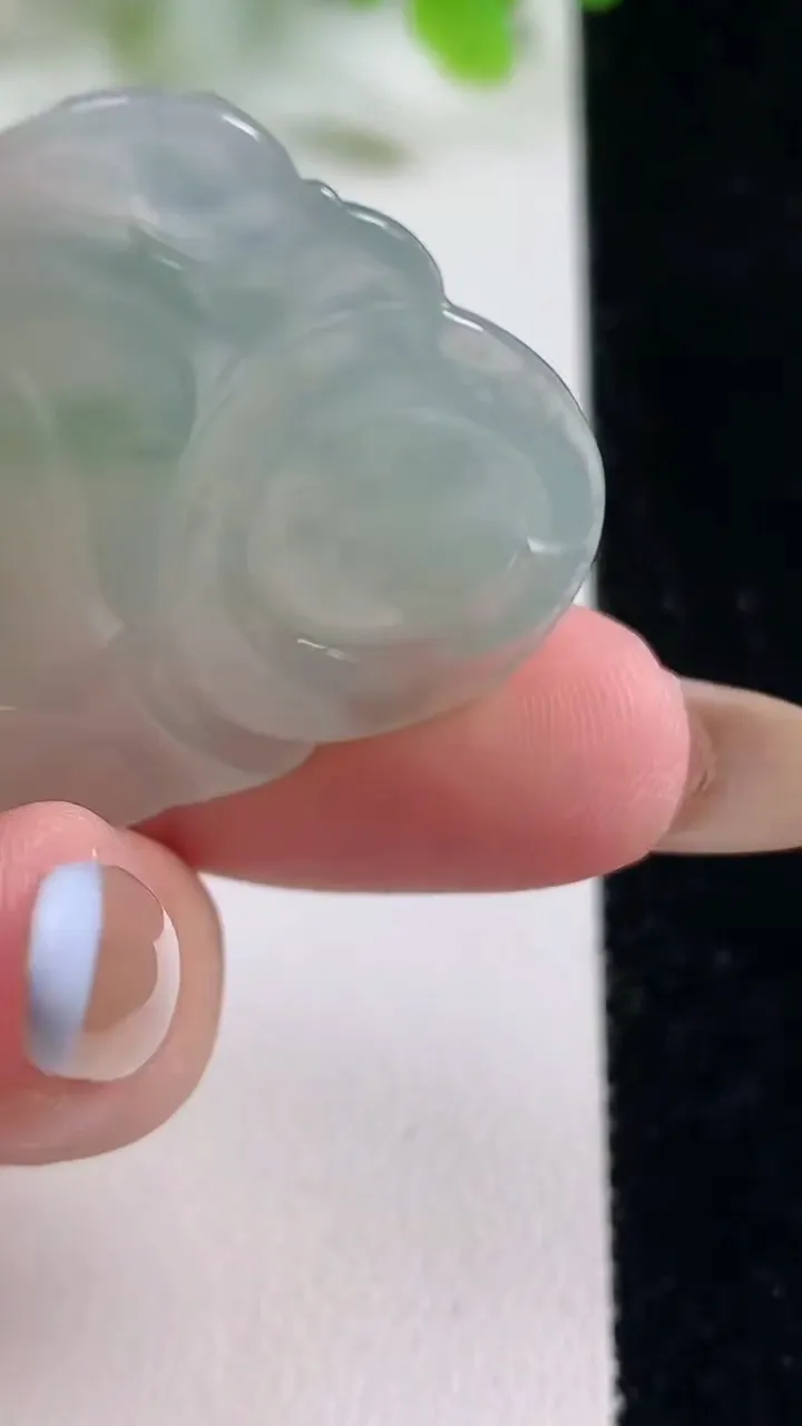 天然A货翡翠种飘花佛公吊坠，尺寸32-35.2-6.6，重量:10.74g
11月6日