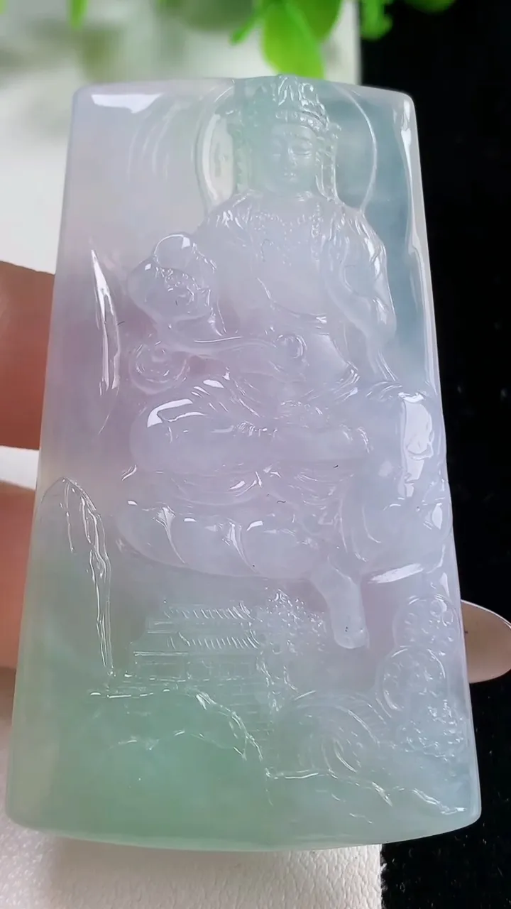 天然A货翡翠山水大势至观音菩萨吊坠，尺寸63.5-36.8-5.5，重量:31.98g
11月6日