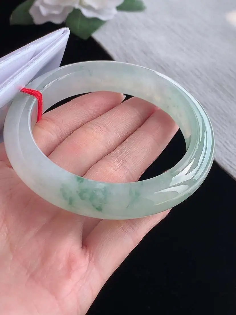 a货翡翠老坑冰种飘花厚装正装正圈手镯60-61大圈口  尺寸60×12.8×9.8mm 1105