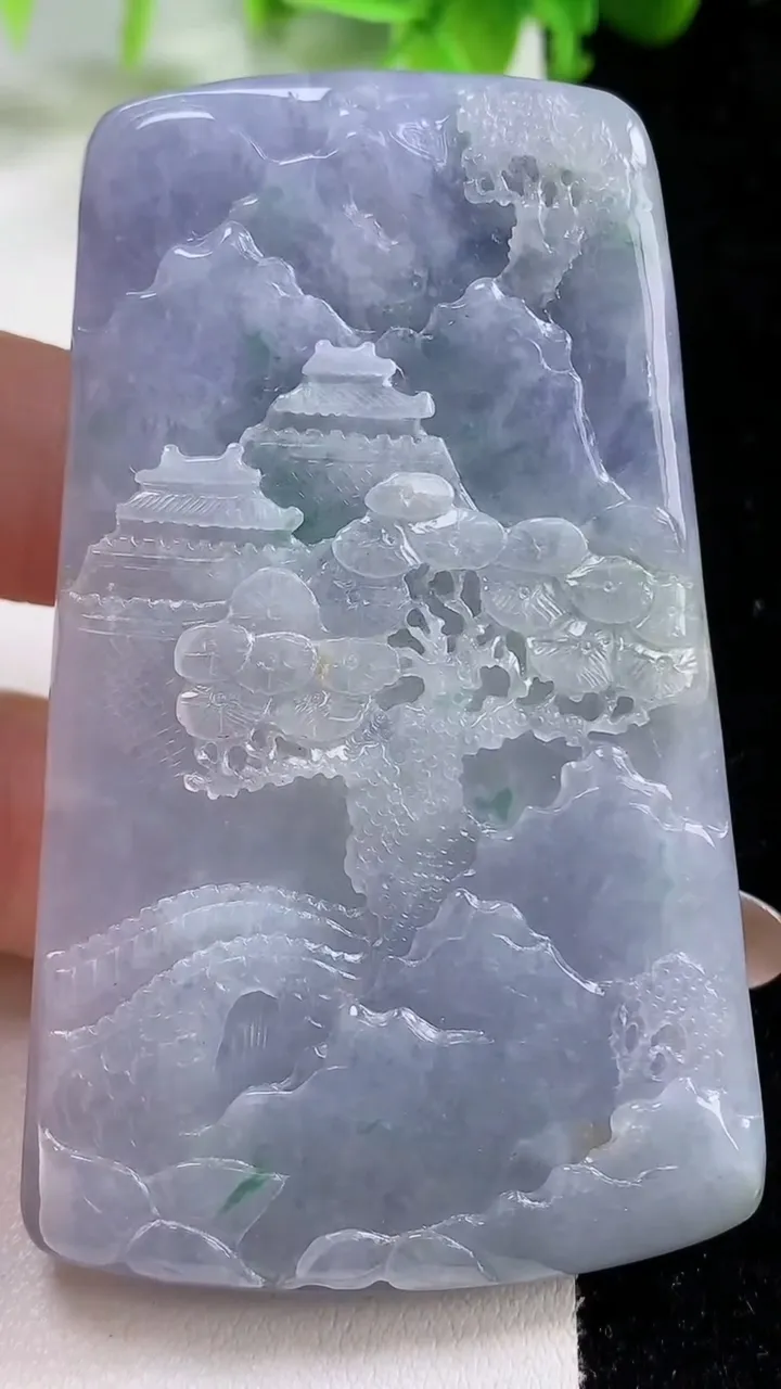 天然A货翡翠牌吊坠，尺寸69.6-40.6-11.7，重量:72.93g
11月6日