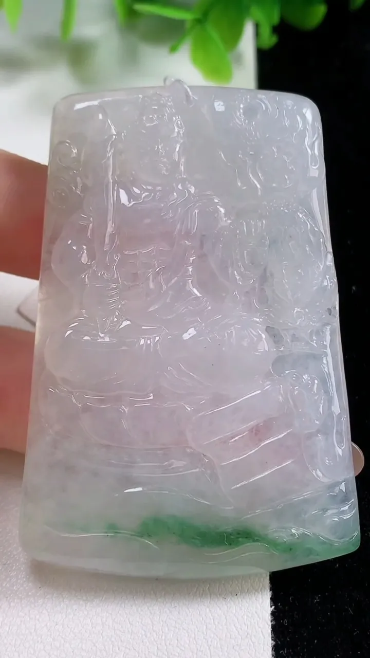 天然A货翡翠不动明王吊坠，尺寸64-42-5.6，重量:33.66g
11月6日