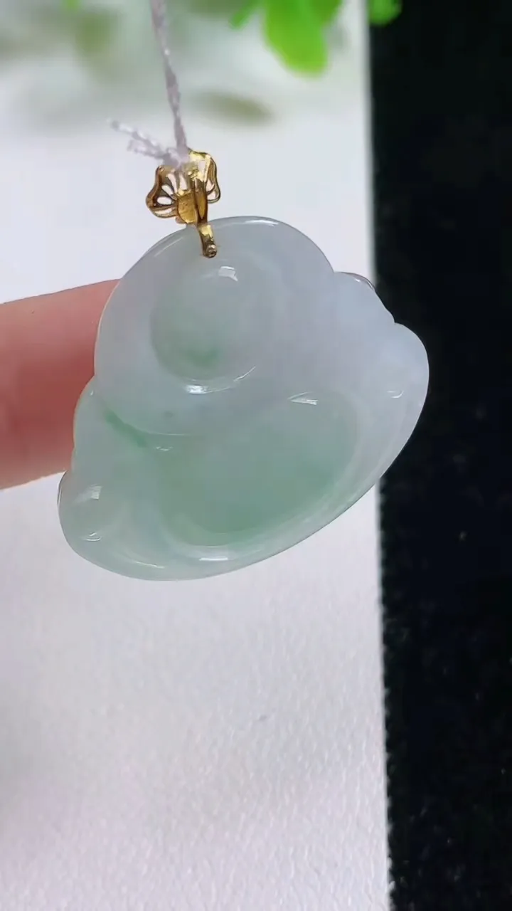 天然A货翡翠佛公吊坠，尺寸27-29.4-6.5，重量:7.59g
11月6日