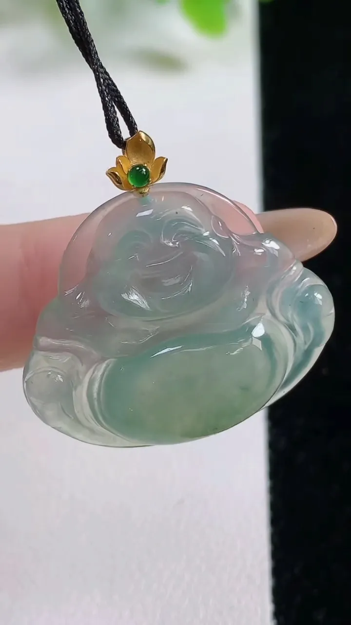 天然A货翡翠佛公吊坠，尺寸24.7-29-5，重量:5.20g
11月6日