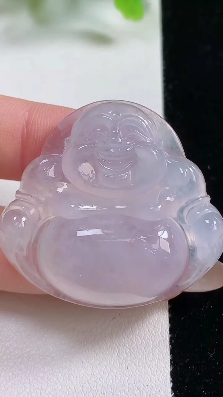 天然A货翡翠种白冰佛公吊坠，尺寸37.8-41-9.1，重量:19.20g
11月6日