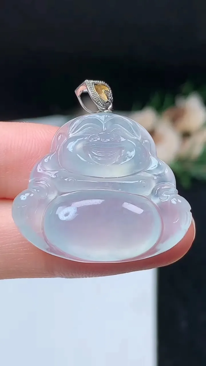 天然A货翡翠白冰佛公吊坠，尺寸25-29.3-6.2，重量:7.20g
11月7日