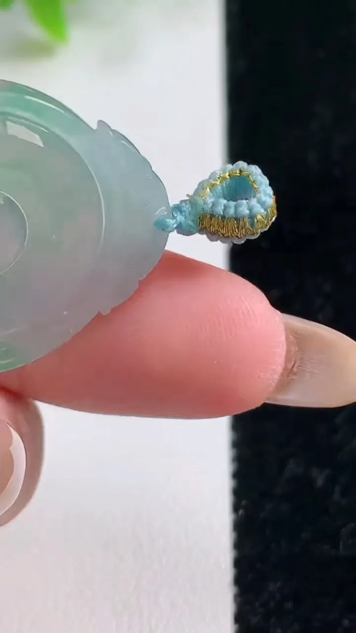 天然A货翡翠福贝吊坠，尺寸28.3-24.6-3.5，重量:4.06g
11月7日