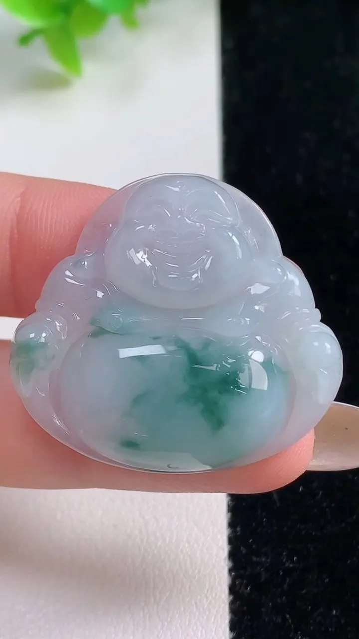 天然A货翡翠冰种飘花佛公吊坠，尺寸30.5-33.7-5.9，重量:9.07g
11月7日