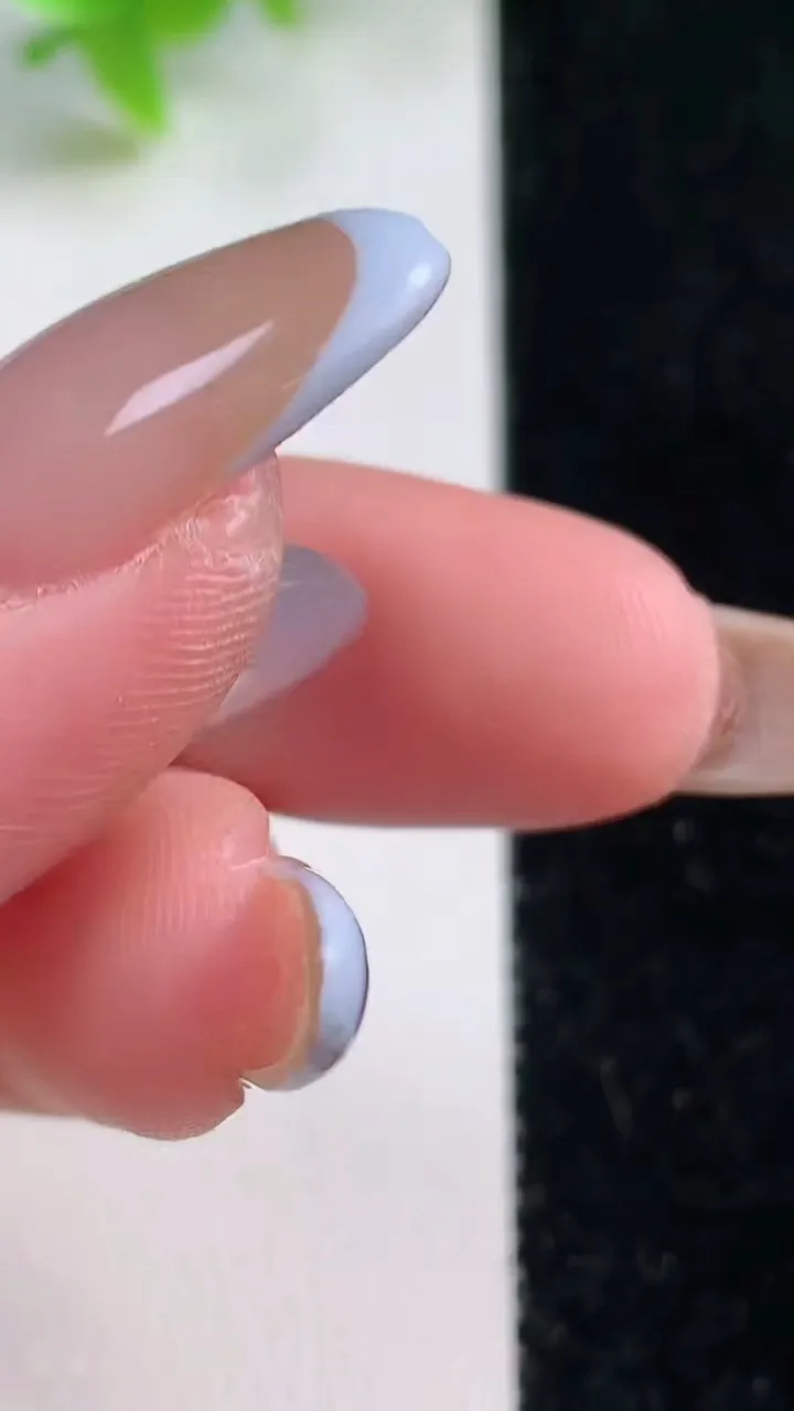 天然A货翡翠蛋面戒面镶嵌件，尺寸13-6，重量:1.68g
11月7日