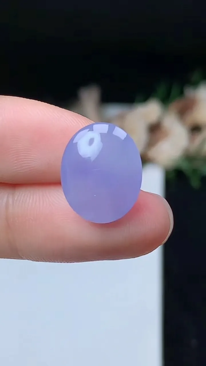 天然A货翡翠紫罗兰蛋面镶嵌件，尺寸14.7-11.9-6.7，重量:1.98g
11月8日