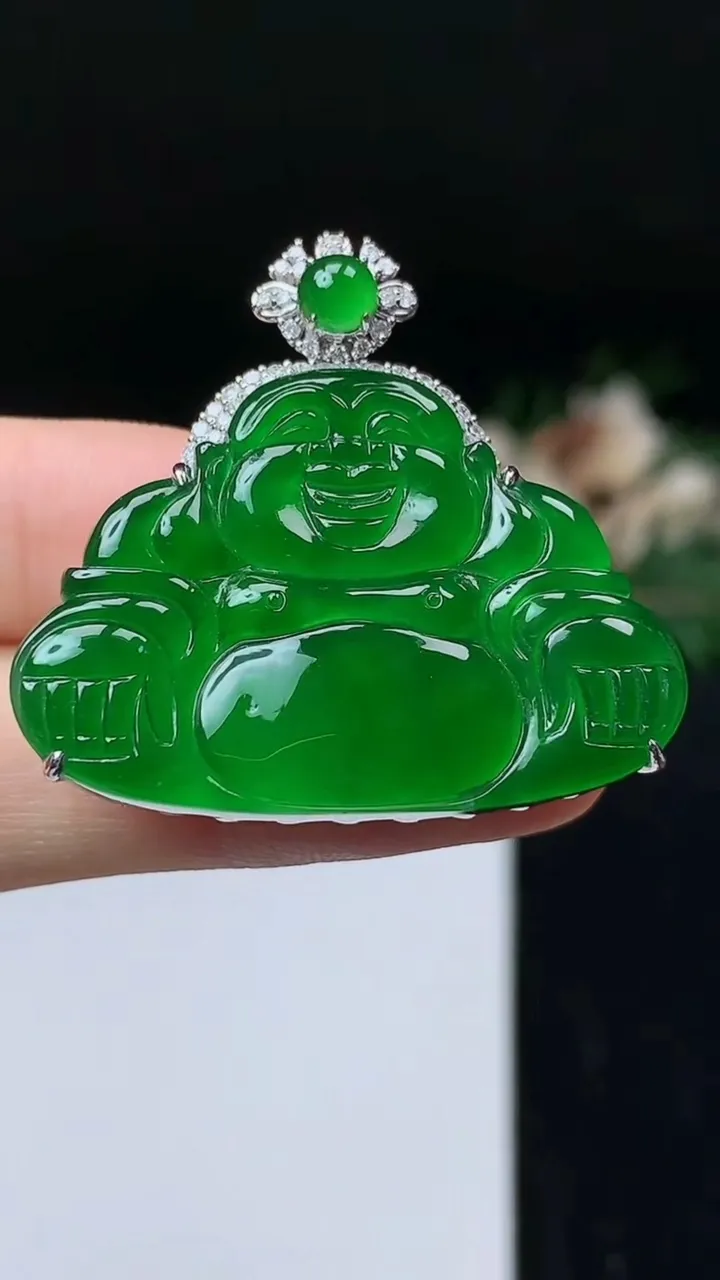 天然A货翡翠佛公吊坠，尺寸24.5-36.4-10.5，重量:13.42g
11月8日