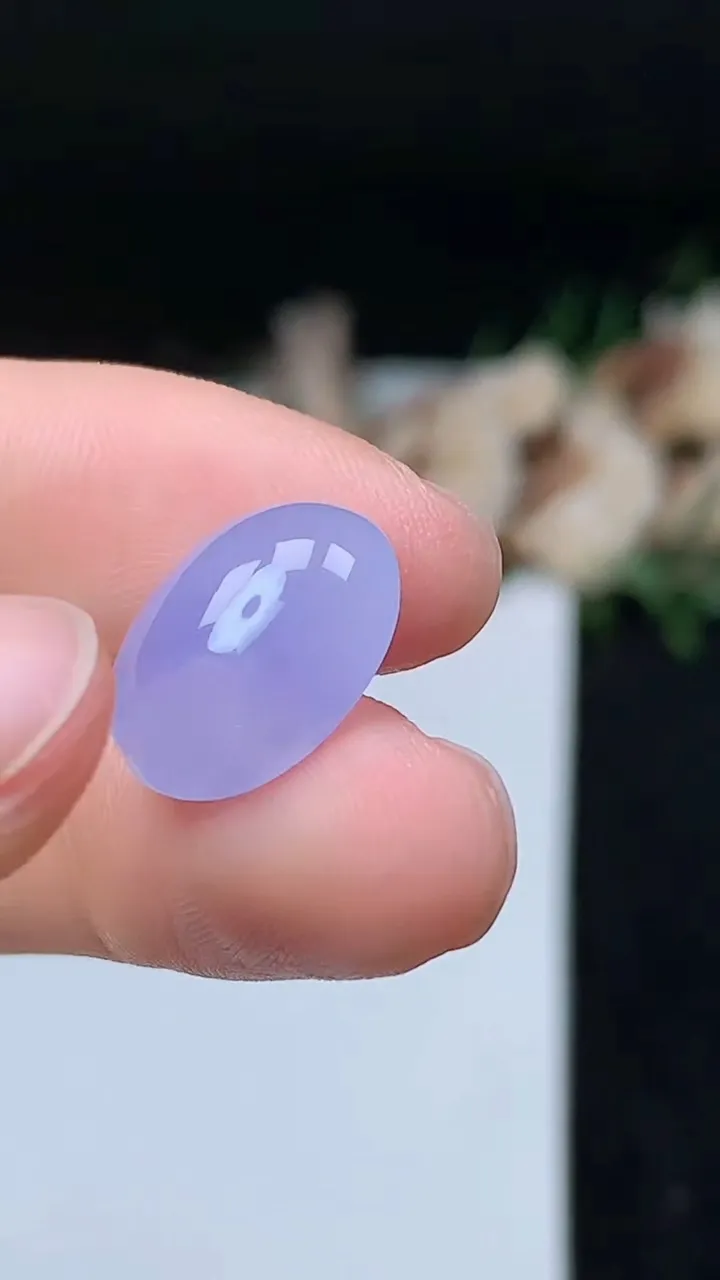 天然A货翡翠紫罗兰蛋面镶嵌件，尺寸14.7-11.9-6.7，重量:1.98g
11月8日