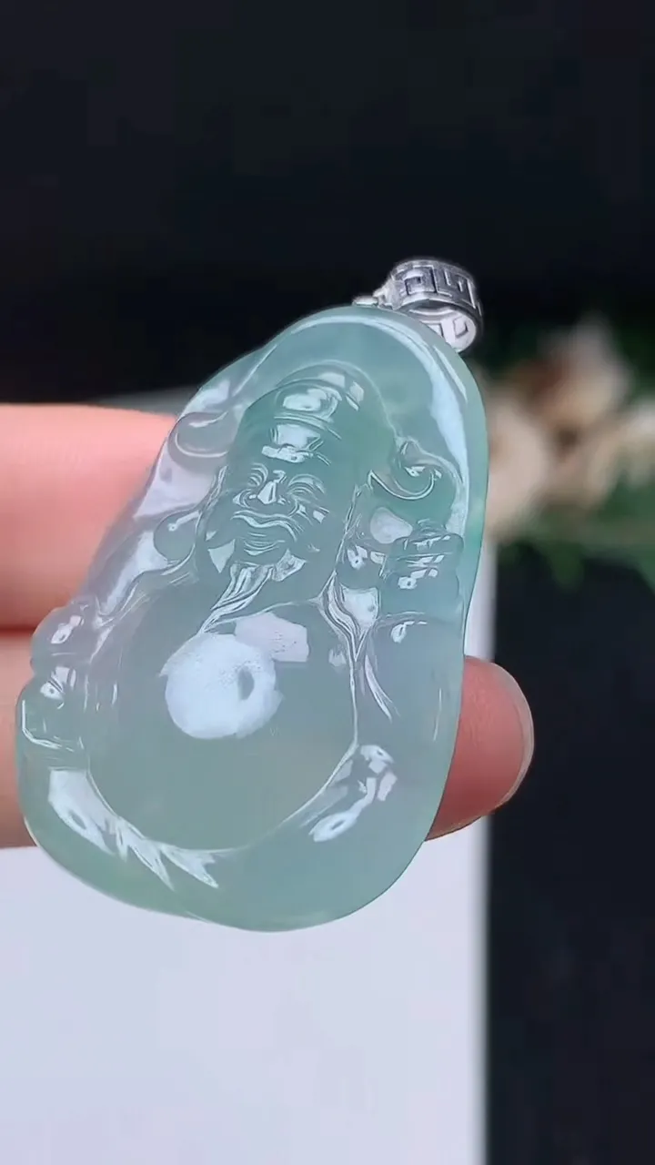 天然A货翡翠财神爷吊坠，尺寸36-25.2-6.6，重量:11.66g
11月8日