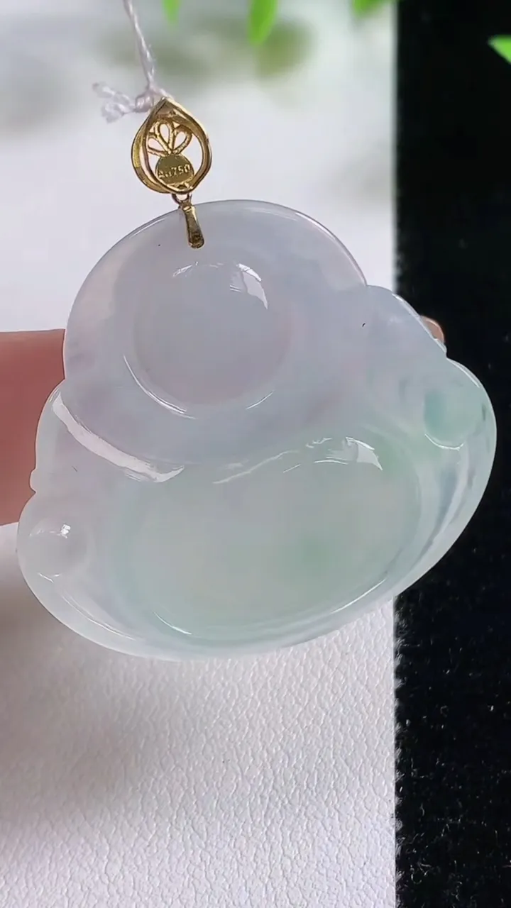 天然A货翡翠佛公吊坠，尺寸32.2-35.8-7，重量:11.92g
11月9日