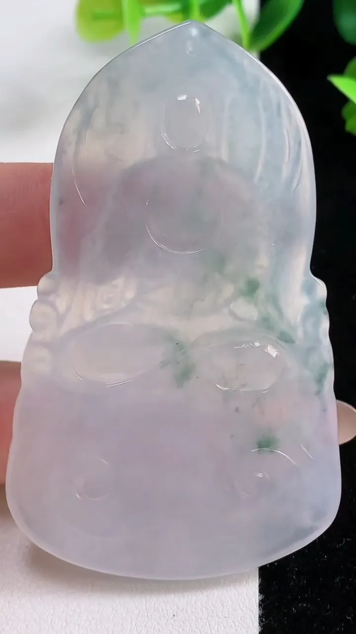 天然A货翡翠冰种飘花普贤菩萨吊坠，尺寸68.2-42-6，重量:30.48g
11月9日