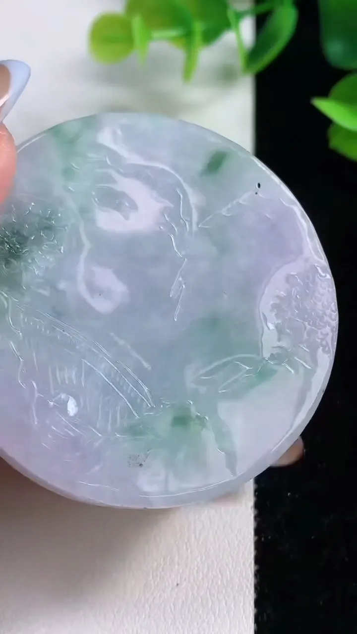 天然A货翡翠山水牌吊坠，尺寸52-13.2，重量:73.69g
11月9日