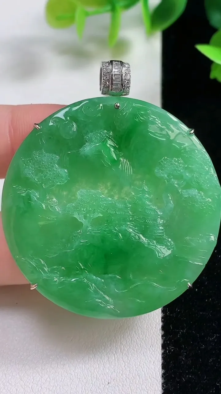 天然A货翡翠山水牌吊坠，尺寸44.3-6.2，重量:19.82g
11月9日