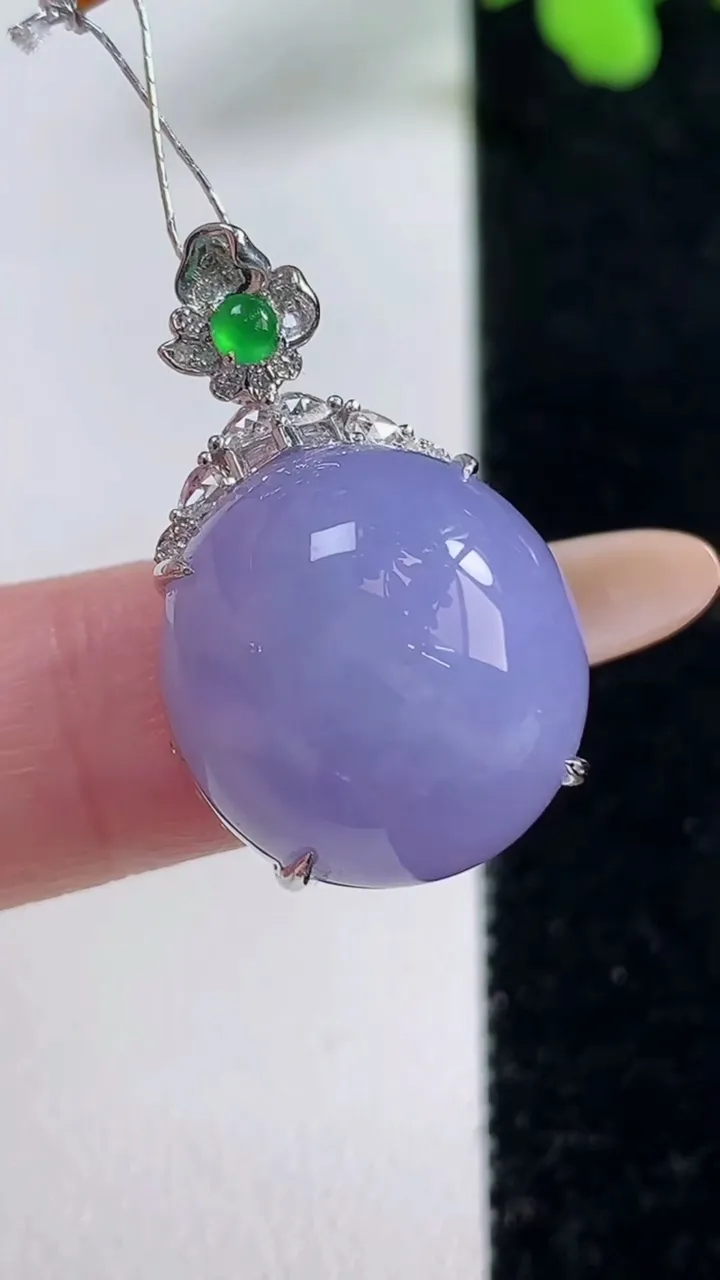 天然A货翡翠种紫罗兰蛋面吊坠，尺寸27.4-17.8-16.8-11.4，重量:6.53g
11月9