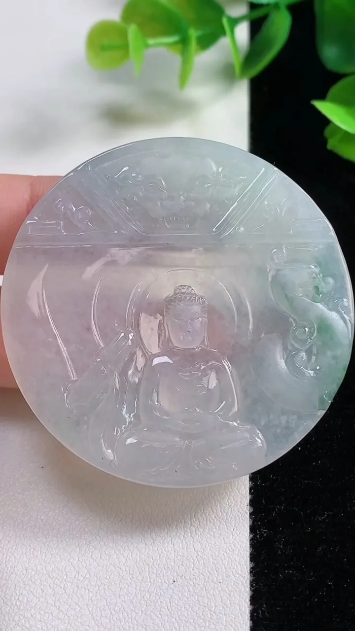 天然A货翡翠冰种飘花文殊菩萨吊坠，尺寸51.3-5.3，重量:32.36g
11月9日