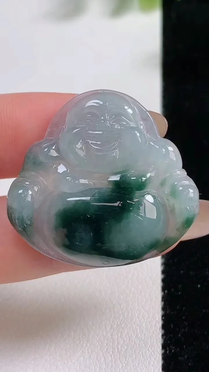 天然A货翡翠冰种飘花佛公吊坠，尺寸31-33.3-5.5，重量:7.60g
11月9日