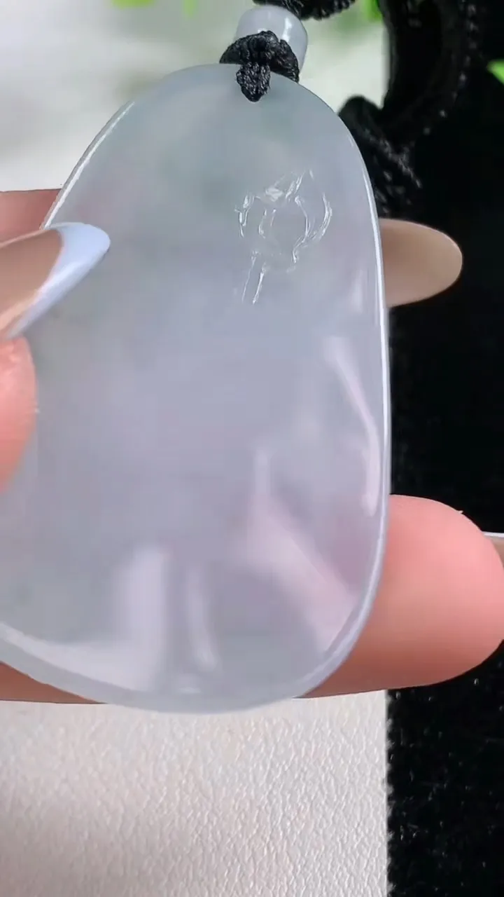 天然A货翡翠冰种飘花文殊菩萨吊坠，尺寸48.3-31-6，重量:21.36g
11月9日