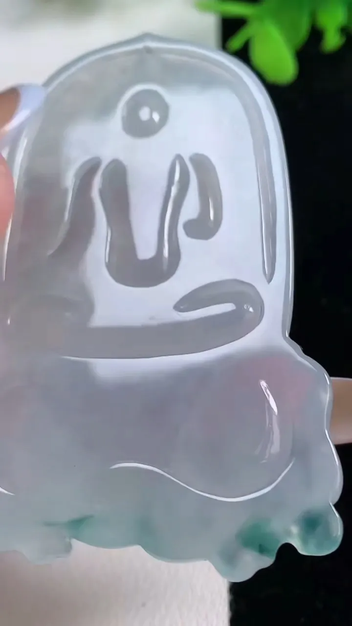 天然A货翡翠种飘花普贤菩萨吊坠，尺寸62.5-40.7-6.3，重量:34.50g
11月9日