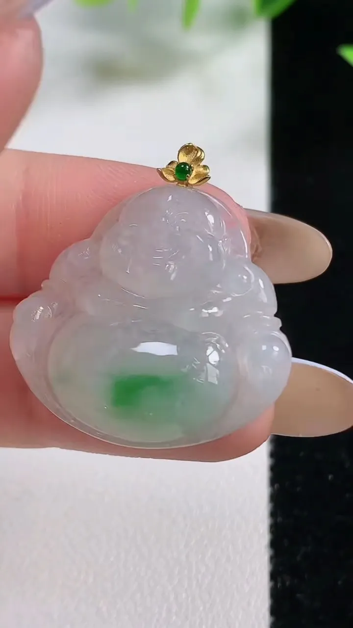 天然A货翡翠佛公吊坠，尺寸25.5-27-5.3，重量:5.49g
11月9日