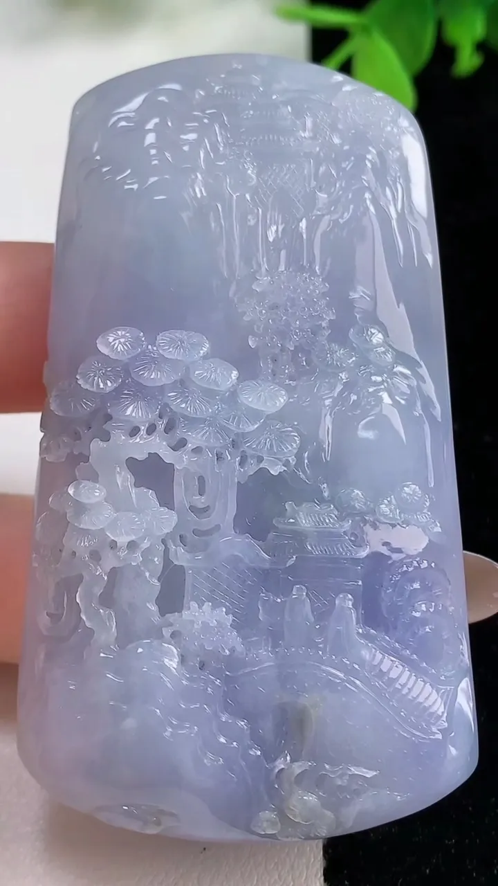 天然A货翡翠种紫罗兰山水牌吊坠，尺寸69.8-38-11.7，重量:64.31g
11月9日