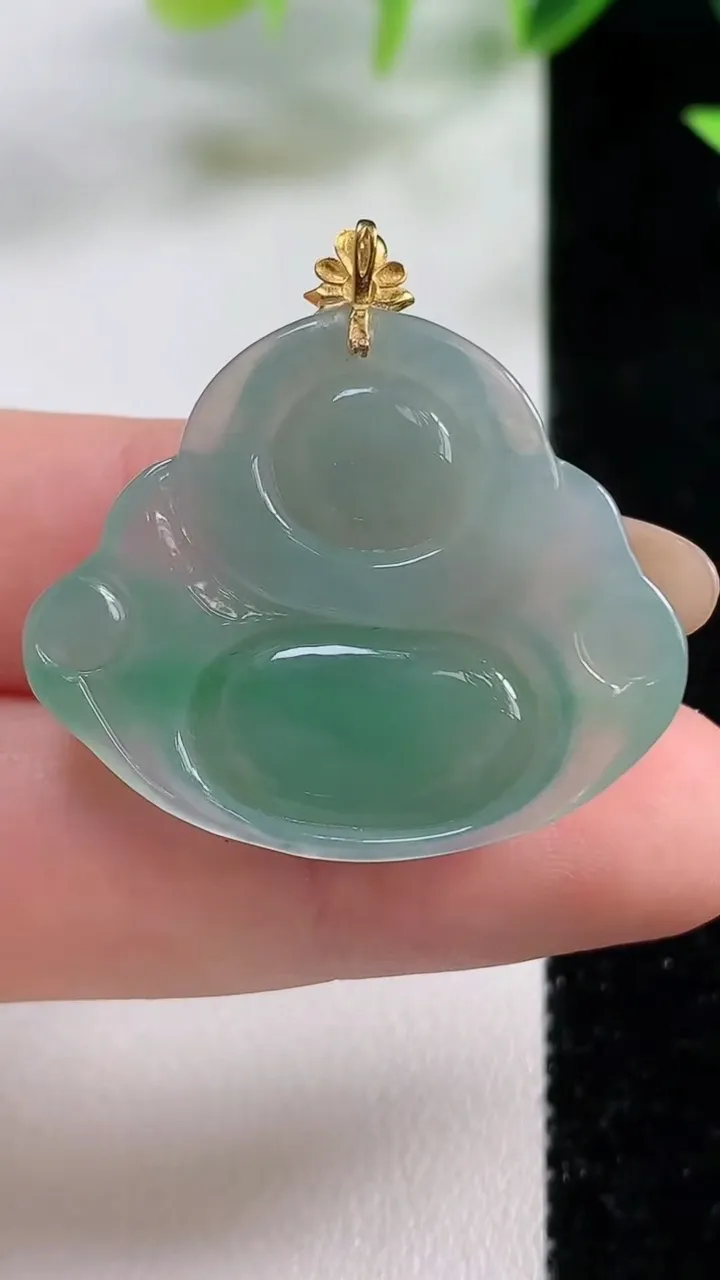 天然A货翡翠佛公吊坠，尺寸26.7-32-6.2，重量:7.59g
11月9日