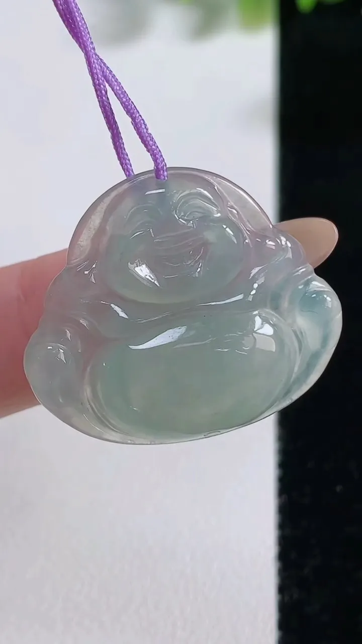 天然A货翡翠佛公吊坠，尺寸24.6-26-4.9，重量:4.76g
11月9日